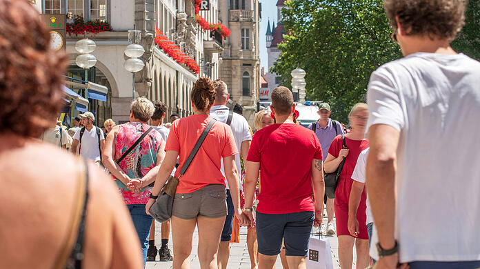 Vor allem in der Münchner Innenstadt staut sich die Sommerhitze.