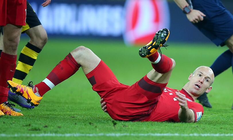 Zwischen März und Juni plagen Robben Adduktorenbeschwerden. Er macht bis zu Saisonende kein Spiel mehr für die Bayern.