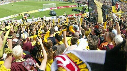 Fans von Dynamo Dresden. Fans von Dynamo Dresden.