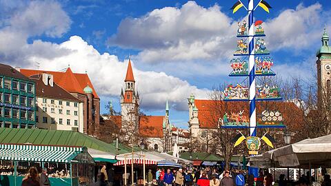 Auf dem Viktualienmarkt wird wieder Ballermann gefeiert – zum Ärger der Händler.