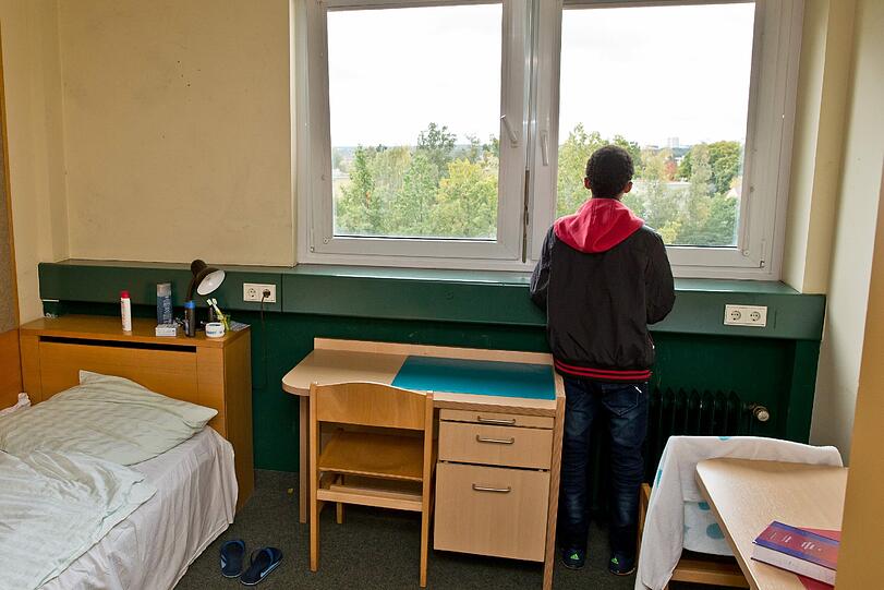 Angekommen in München &ndash; aber was nun? München wird heuer voraussichtlich 3500 Kindern und Jugendlichen, die ohne Eltern aus ihrer Heimat geflüchtet sind, beim Start in ein neues Leben helfen müssen.