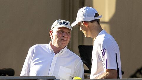 Besser mal nur intern sprechen: Bayern-Patron Uli Hoeneß (l.) und Trainer Thomas Tuchel.