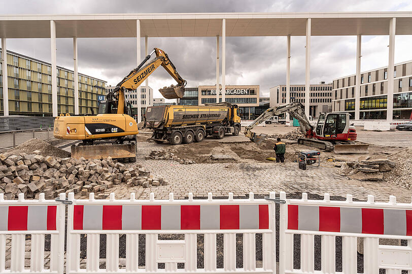 Am Freitag sind die Arbeiten am Willy-Brandt-Platz los gegangen.