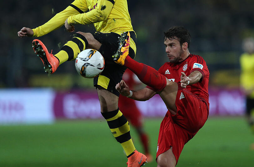 Juan Bernat: Note 3. Meist in die Defensive gedrängt durch Durms Vorstöße. War in Halbzeit eins Bayerns zweikampfstärkster Spieler (64% gewonnen). Versuchte im Duett mit Costa für Flanken und Vorlagen über die linke Seite zu sorgen, etwas zu unkonkret und ungenau. Defensiv sicher.
