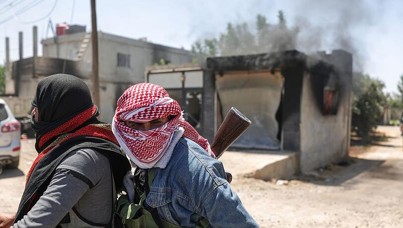 Die neue Gewalt im Süden Syriens war vor knapp einer Woche ausgebrochen. Die neue Gewalt im Süden Syriens war vor knapp einer Woche ausgebrochen.