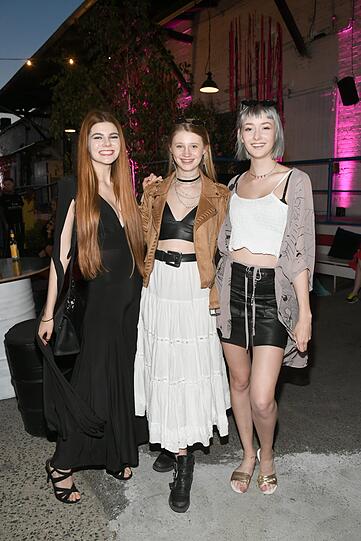 Klaudia Giez mit Trixi und Sally
