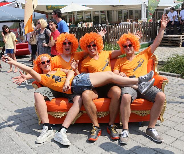 Sofa-Rennen in Freiham. Die Bilder.