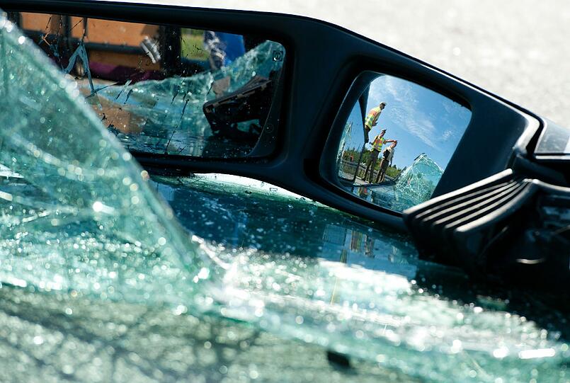 Busunglück in Freising: Die Bilder vom Unfallort