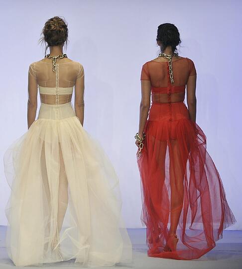 Gaaanz viel nackte Haut präsentieren die Models derzeit bei der Fashion Week in Mexiko-City.