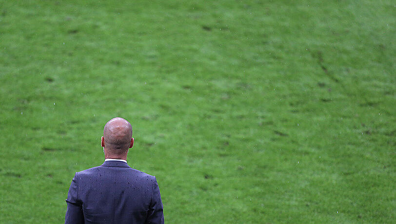 Am Sonntag könnte Pep Guardiola mit dem Pokal auf dem Balkon eine weitere, letzte Chance für ein bisschen ehrliche Emotion bekommen. Dass er sie nutzt, ist kaum zu erwarten. Am Sonntag könnte Pep Guardiola mit dem Pokal auf dem Balkon eine weitere, letzte Chance für ein bisschen ehrliche Emotion bekommen. Dass er sie nutzt, ist kaum zu erwarten.