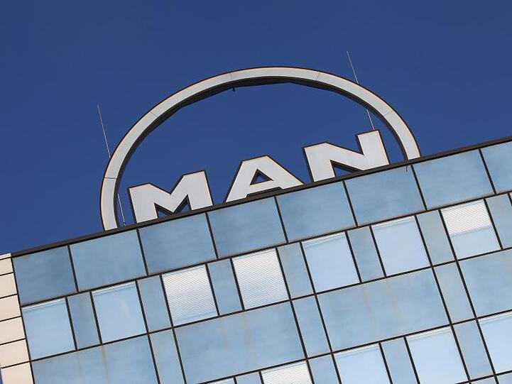 Der Großmotorenhersteller MAN Energy Solutions will weniger Jobs abbauen, als ursprünglich geplant.