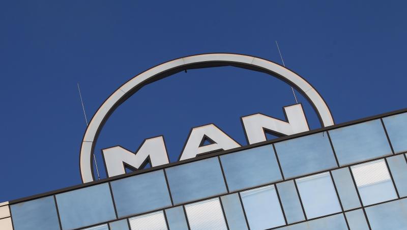 Der Großmotorenhersteller MAN Energy Solutions will weniger Jobs abbauen, als ursprünglich geplant. Der Großmotorenhersteller MAN Energy Solutions will weniger Jobs abbauen, als ursprünglich geplant.