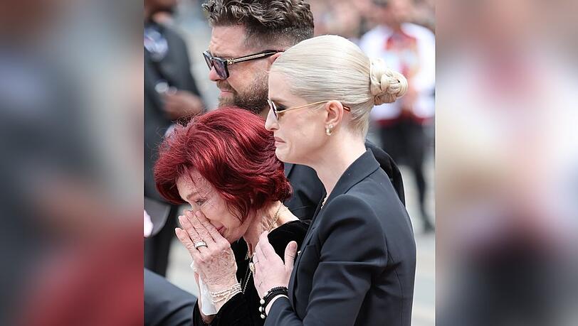 Sharon Osbourne (l.) mit ihren Kindern Kelly und Jack.