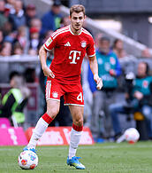 Aus der Jugend des FC Bayern: Josip Stanisic.
