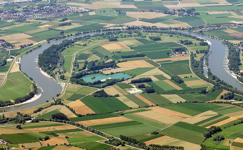 Die Mühlhamer Schleife im Kreis Deggendorf: Bleibt sie von Staustufe und Kanal verschont?