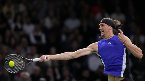 Alexander Zverev spielt im Finale des ATP-Turniers in Paris groß auf.