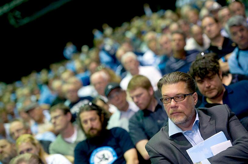 Die Bilder von der Mitgliederversammlung der Löwen im Zenith