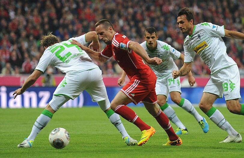 Der FC Bayern spielt am Freitag gegen Gladbach.