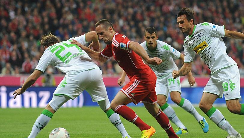 Der FC Bayern spielt am Freitag gegen Gladbach. Der FC Bayern spielt am Freitag gegen Gladbach.