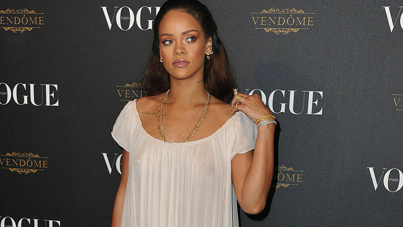 Rihanna weiß, wie man alle Blicke auf sich zieht Rihanna weiß, wie man alle Blicke auf sich zieht