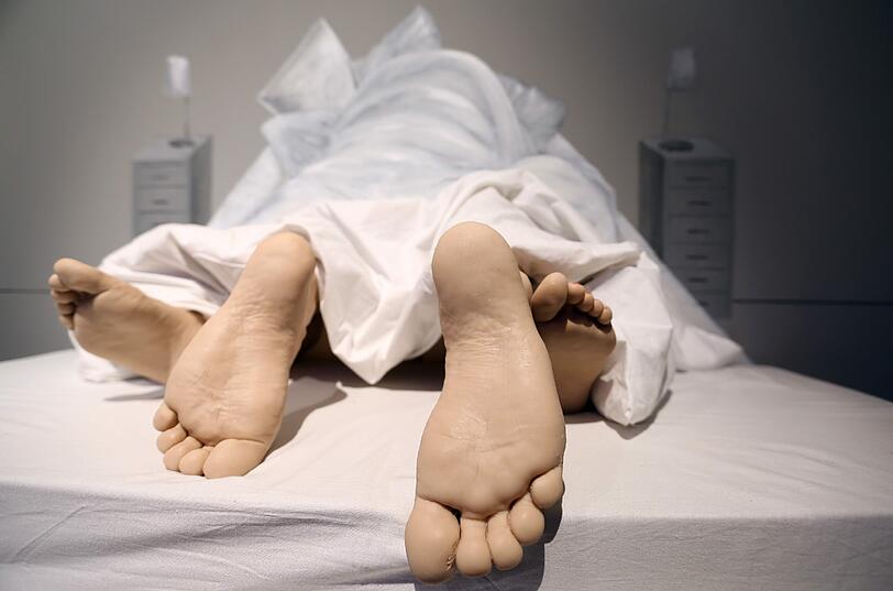 8 c: Wenn beide Sexpartner mindestens 14 Jahre alt sind, gibt es laut deutschem Recht meistens keine Probleme. Ist allerdings nur einer der beiden 14 und der andere Partner volljährig, können empfindliche Strafen drohen.