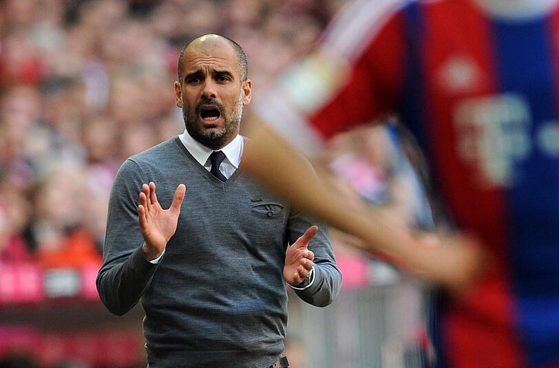 Aufgrund der langen Verletztenliste beim FC Bayern muss Pep Guardiola improvisieren.