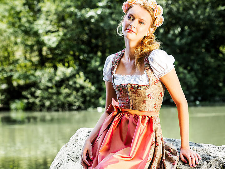 Ein Dirndl aus Julia Trentinis Kollektion