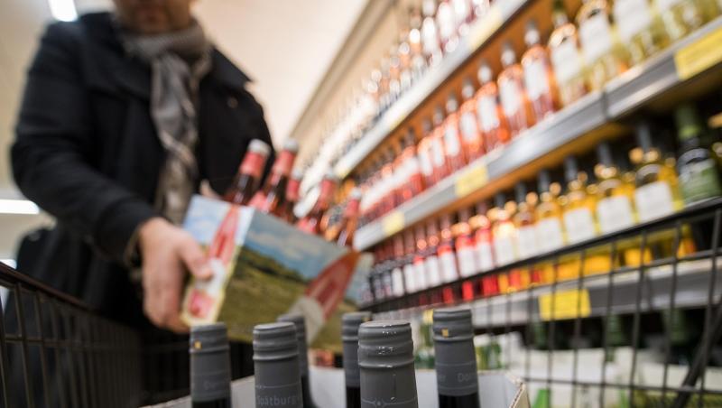 Mehr Orientierung durch eine "Herkunfts-Pyramide": Ganz oben stehen Weine aus einzelnen Weinbergslagen, ganz unten steht Landwein aus Deutschland, ohne genauere Herkunftsangaben (Symbol). Mehr Orientierung durch eine "Herkunfts-Pyramide": Ganz oben stehen Weine aus einzelnen Weinbergslagen, ganz unten steht Landwein aus Deutschland, ohne genauere Herkunftsangaben (Symbol).