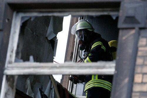 Feuerwehrmann in Ruine: Brandursache noch unklar