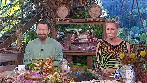 Jan Köppen und Sonja Zietlow moderierten das "Große Wiedersehen" von "Ich bin ein Star – Holt mich hier raus!". Zietlow stichelte gegen Ex-Dschungelcamper.