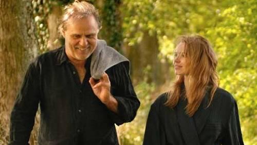 Josef Bierbichler als Max Hollander und Karoline Herfurth als Lilli Richter in dem Drama "Im Winter ein Jahr" von Caroline Link. Josef Bierbichler als Max Hollander und Karoline Herfurth als Lilli Richter in dem Drama "Im Winter ein Jahr" von Caroline Link.