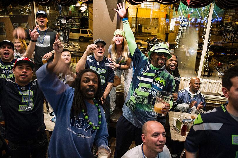 Die Fans der Seattle Seahwaks feierten ausgelassen den klaren Sieg ihrer Super-Bowl-Helden.