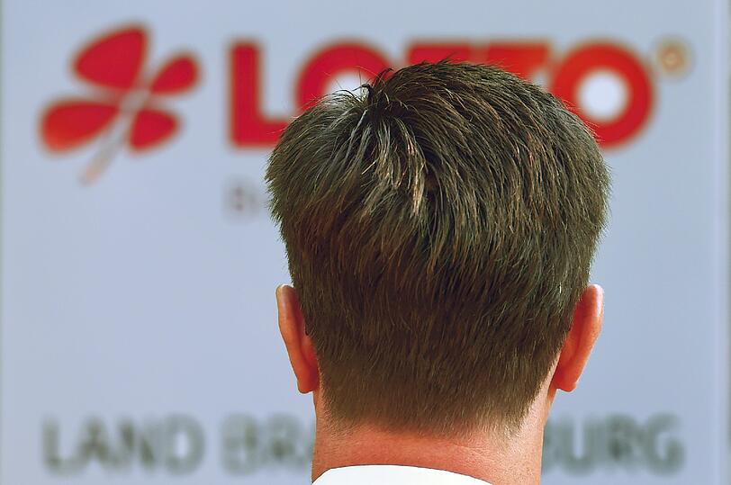 Ein anonym aufgenommener Gewinnberater der Brandenburg Lotto GmbH.