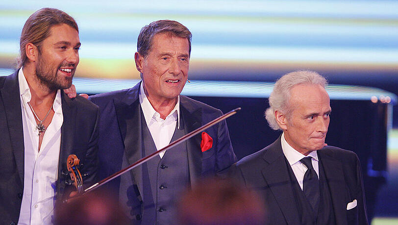 José Carreras (r.) bei seiner letztjährigen Gala mit dem mittlerweile verstorbenen Udo Jürgens und David Garrett (l.) José Carreras (r.) bei seiner letztjährigen Gala mit dem mittlerweile verstorbenen Udo Jürgens und David Garrett (l.)