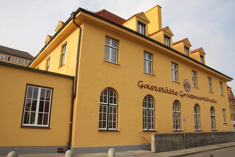 Die Gaststätte Großmarkthalle ist eines der vielen denkmalgeschützen Gebäude im Umfeld. Sie muss deswegen unverändert bleiben.