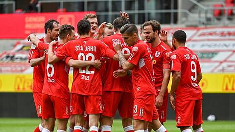 Jahn Regensburg beendete mit einem Sieg gegen St. Pauli die Saison.