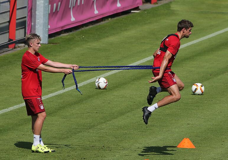 Bei über 30 Grad: Hier schuften die Bayern-Stars am Dienstagmorgen für die Saisonvorbereitung.