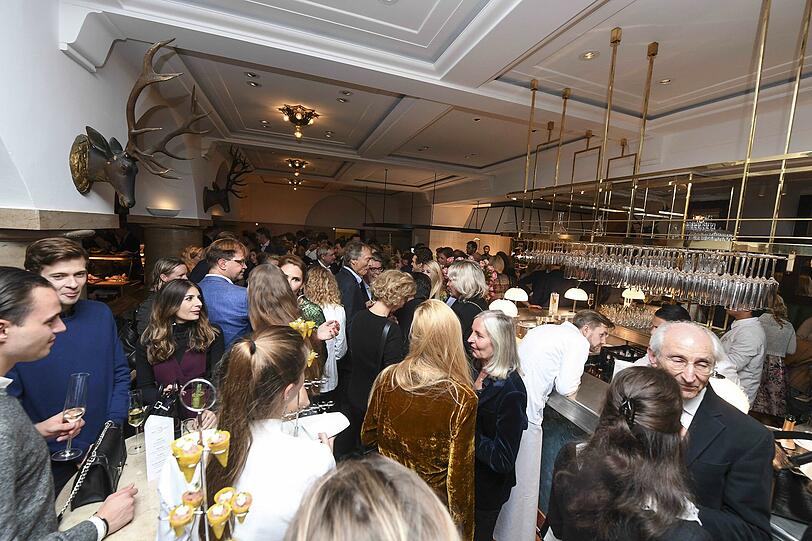 Die Party-Stimmung steigt.