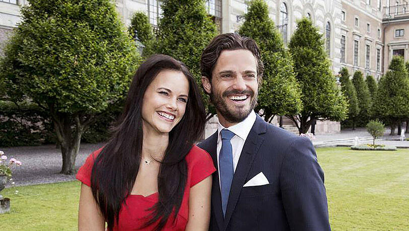 Überglücklich geben Sofia Hellqvist und Prinz Carl Philip ihre Verlobung bekannt Überglücklich geben Sofia Hellqvist und Prinz Carl Philip ihre Verlobung bekannt