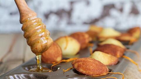 Madeleines sind der ideale Begleiter für Tee oder Kaffee am Nachmittag.