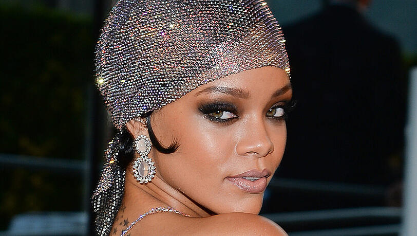 Rihanna gibt sich auch in der Öffentlichkeit gerne sexy Rihanna gibt sich auch in der Öffentlichkeit gerne sexy