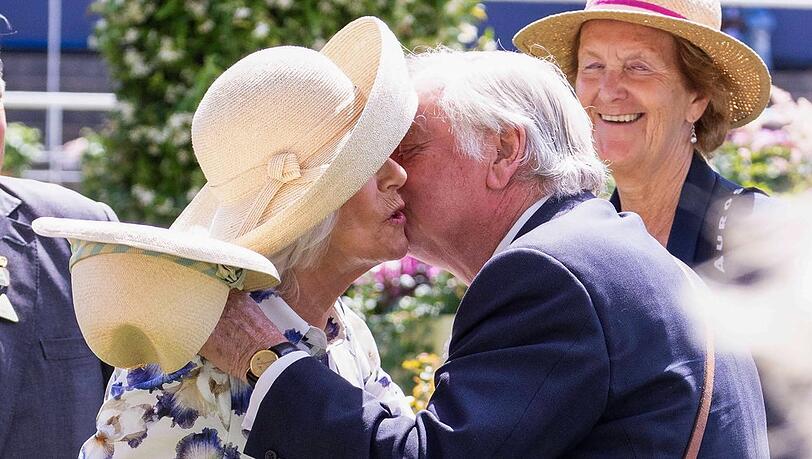 K&ouml;nigin Camilla mit ihrem Ex-Mann Andrew Parker Bowles in Ascot