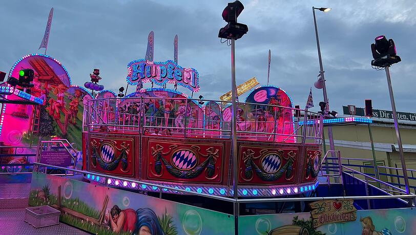 Die AZ hat das neue Wiesn-Fahrgeschäft Hupferl getestet.