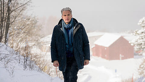 "Der Kommissar und das Meer: Nachtgespenster": Kommissar Anders (Walter Sittler) glaubt nicht an die Schuld des Verdächtigen Peer Sunberg