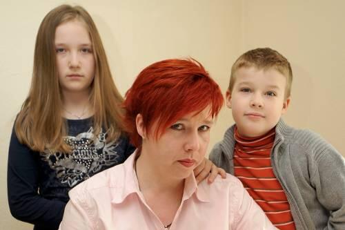 Patricia Freyermuth (41) sagt, ihre Kinder Frédéric und Julie blieben auf der Strecke, wenn sie Vollzeit arbeiten muss.