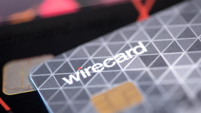 Eine Kreditkarte des Bezahldienstleister Wirecard liegt in einem Showroom des Unternehmens auf einem Tisch. Foto: Sven Hoppe/dpa/Archivbild