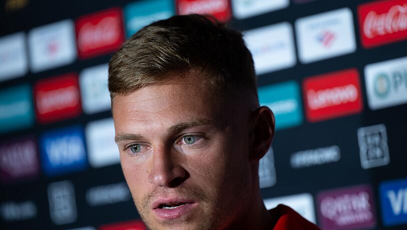Joshua Kimmich spricht in Atlanta über Diogo Jota.
