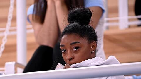 Bleibt bei Olympia in Tokio weiter in der Zuschauerrolle: US-Turnstar Simone Biles.