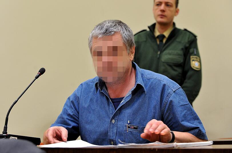 Der 51-Jährige Angeklagte, Thomas S., im Gerichtssaal vor dem Landgericht München II.
