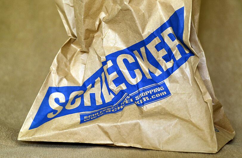 Aus für Schlecker: In München gibt's bis 30 Prozent in den verbliebenen Filialen - der Ausverkauf hat begonnen.
